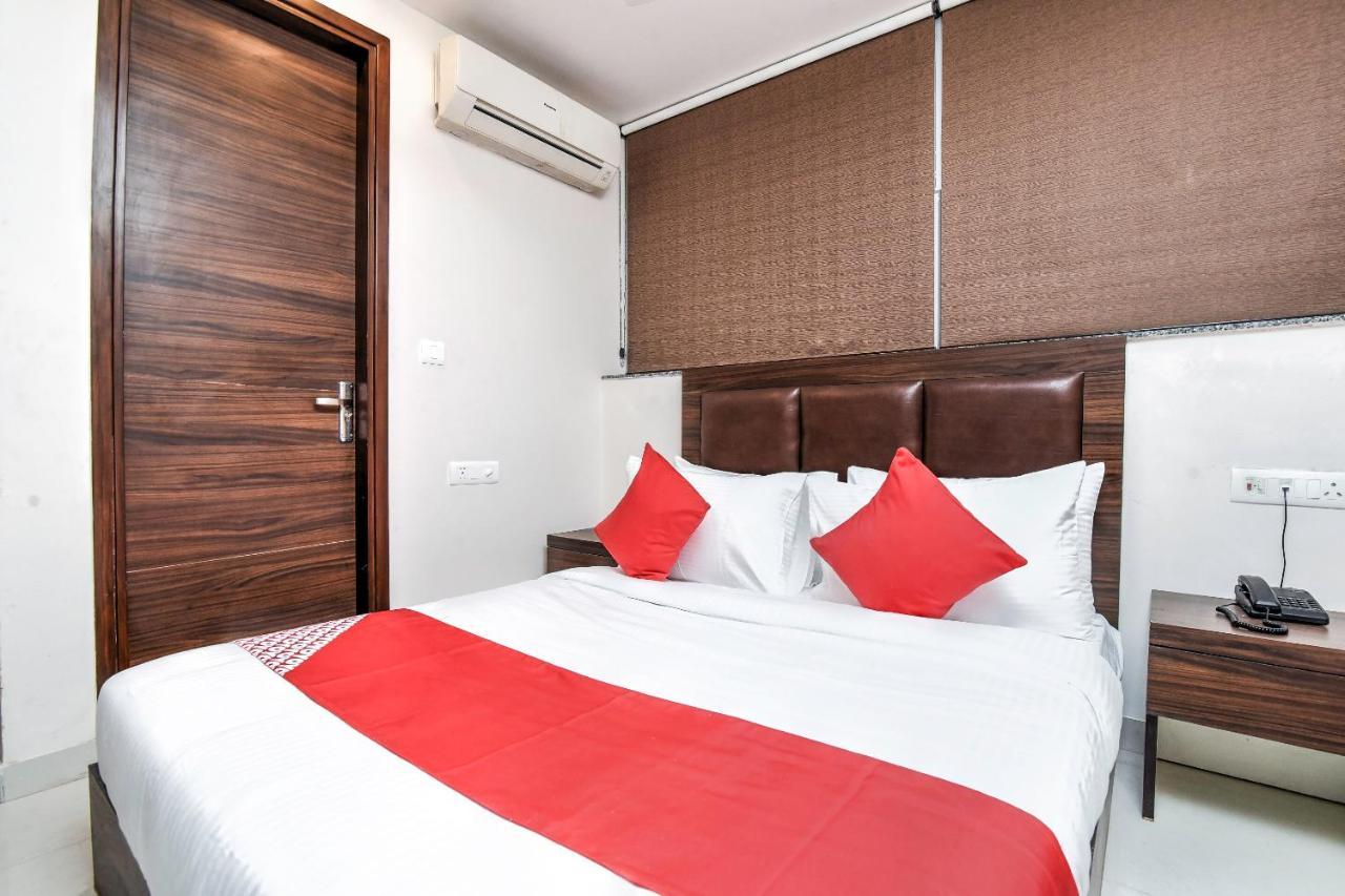 Oyo 79434 Hotel Green Villa Nagpur Eksteriør billede